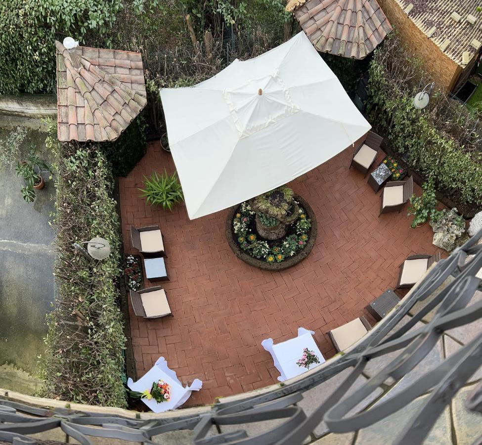 Luxury Corte Di Re Artu Lucca Bagian luar foto