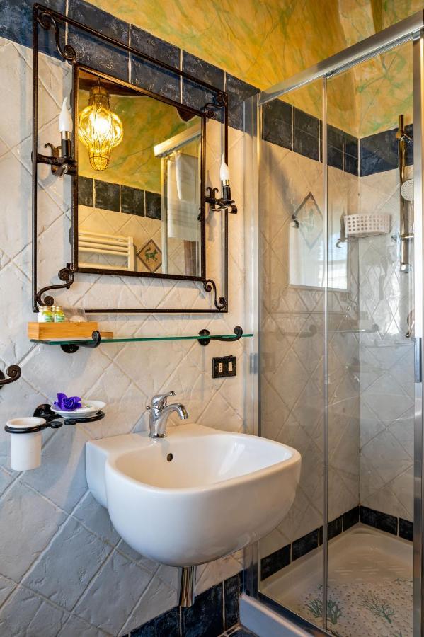Luxury Corte Di Re Artu Lucca Bagian luar foto